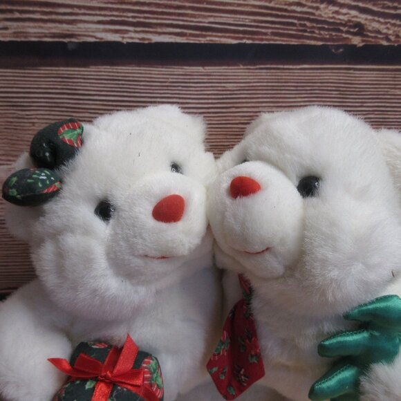 8" Whimsical Attached Christmas White Polar Bear Couple - Picture 3 of 6